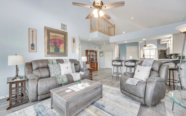 Updated Branson Condo w/ Lake Taneycomo Views!