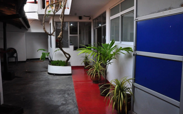 SURF UNA Beach Hotel