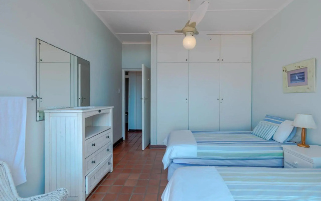 2C Edward Place