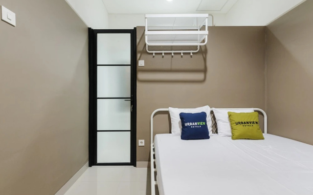 Urbanview Syariah Kost D33 Hutan Kota Srengseng – Guest Rooms – Jakarta