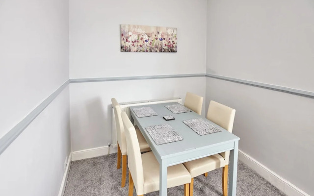 Host Stay Cobblestones