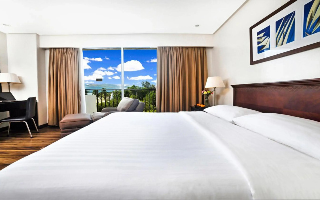 Court Meridian Hotel and Suites