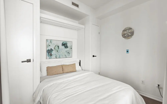 Toronto Waterfront Stay