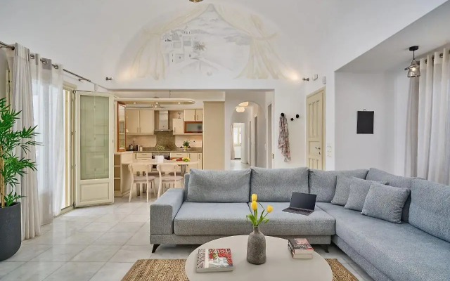 La Maison Luxurious Living