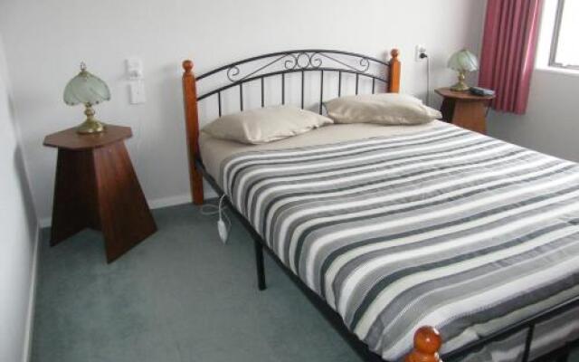 Kowhai Court MOTEL Apartments