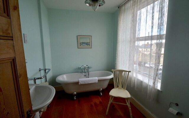 The Ivy House B and B
