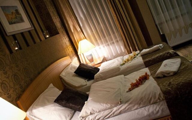 Hotel MCM Plus