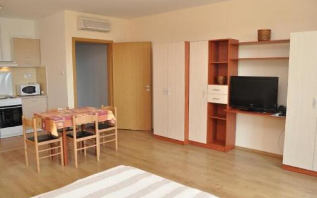 Tisza Palota Apartmanok