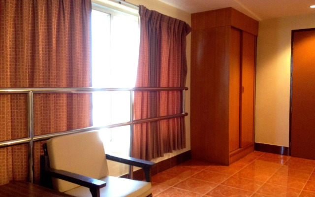 Cherry Hotel