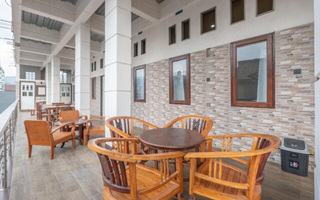 OYO 1869 Hotel Buah Sinuan