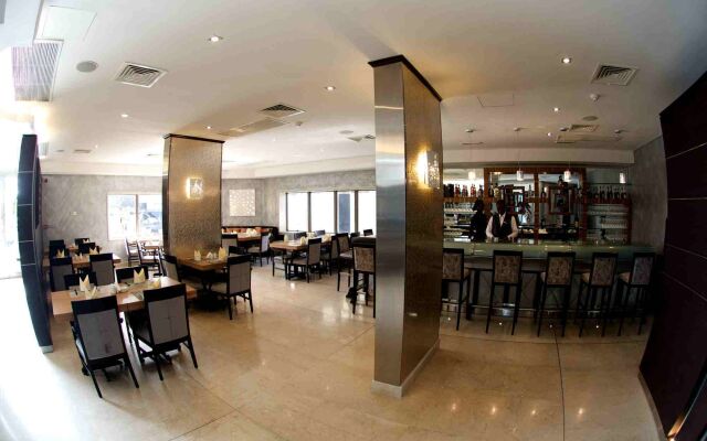 The Avenue Suites