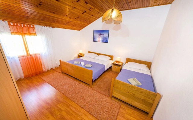Matkos - With Garden and Terrace - A1