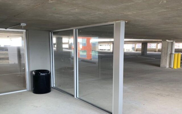 Holiday Inn Express & Suites Dallas NW - Farmers Branch by IHG