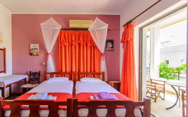 Savas Rooms