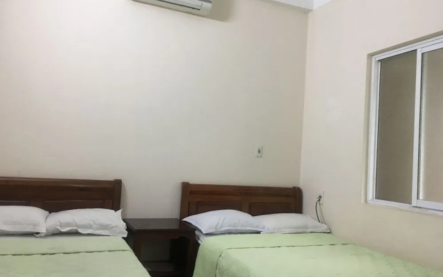 Black Pearl Cat Ba Hostel