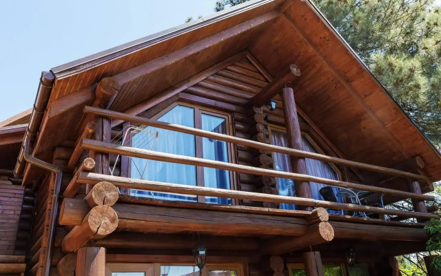 Сосновый двор