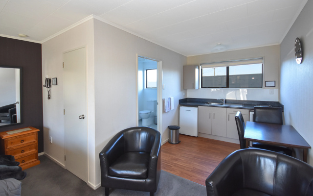 ASURE Adrian Motel – Guest Rooms – Dunedin