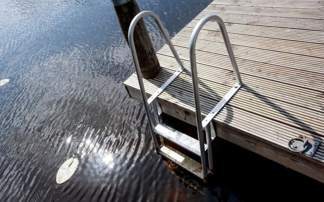 Spacious Holiday Home With Private Jetty