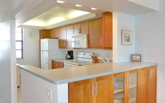 South Seas Tower 2-1001