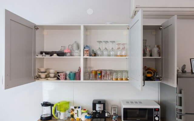 FM Deluxe 2-BDR Apartment - Bright and Cozy