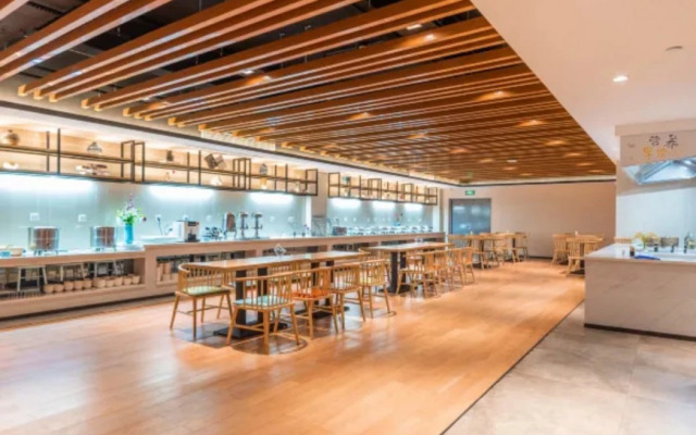 Maison New Century Hotel Tianyi Square & Gulou Metro Station Ningbo