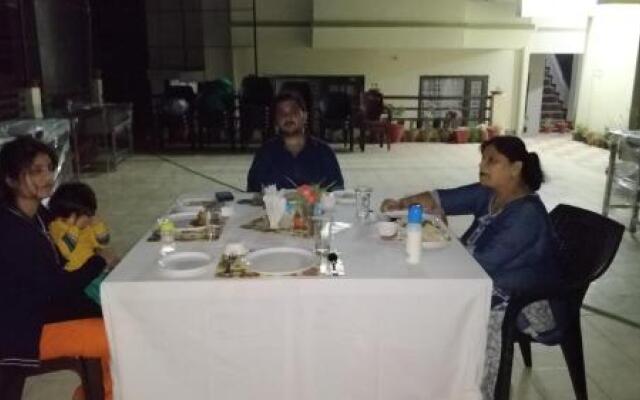 Green Roof Hotel And Resorts