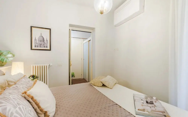The Hidden Alley Apartment
