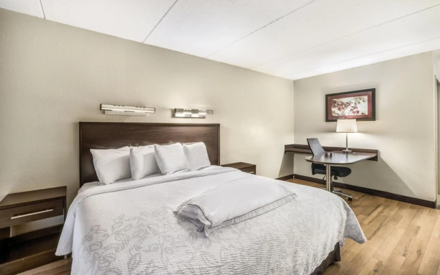Red Roof Inn PLUS+ Boston - Woburn/ Burlington