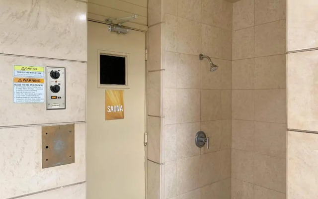 Vacation Rental Suites at Royal Garden Waikiki