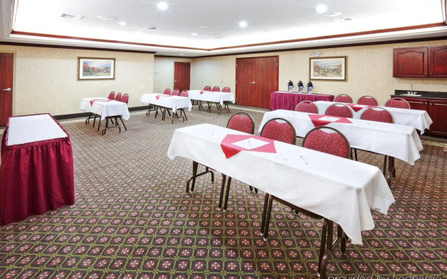 Holiday Inn Express Hotel & Suites Gainesville by IHG