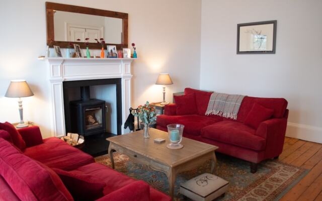 Stockbridge Family Home With Private Garden