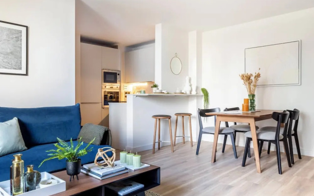 Croydon Central Apartments by Urban Rest