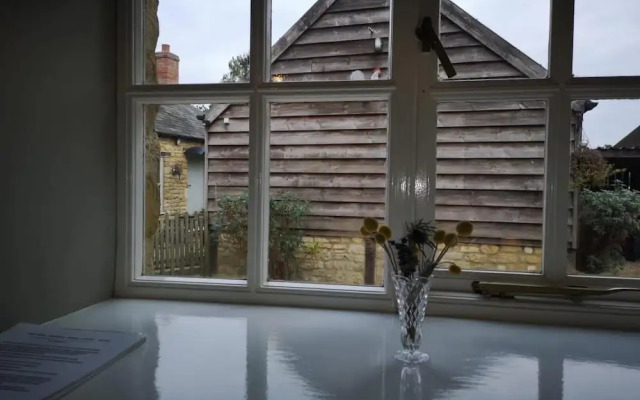 Holly House Bed & Breakfast