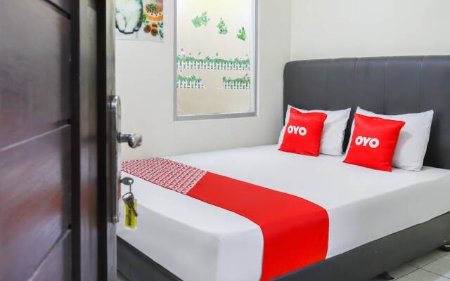 Dfarys Gh Syariah by OYO Rooms