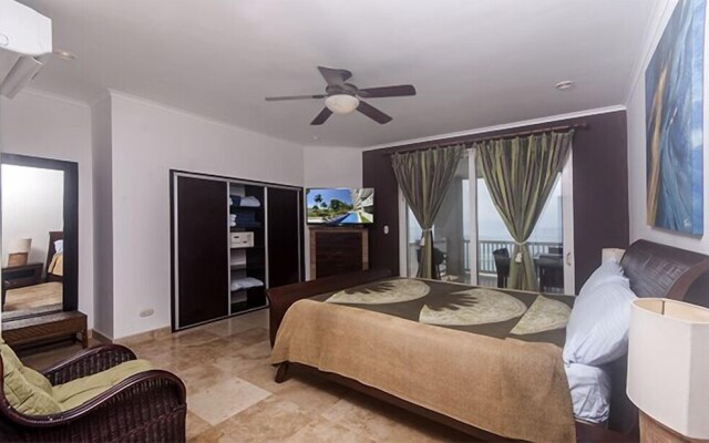 The Palms by Dream Makers
