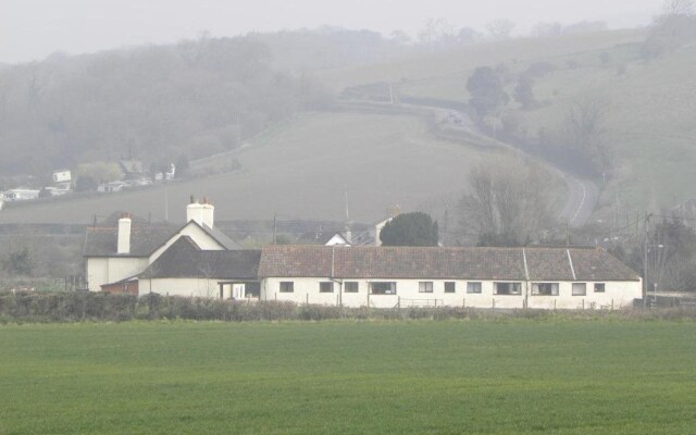 Court Farm Holiday Bungalows