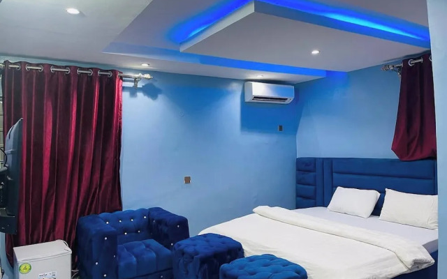 Villa Maxili Hotel and Apartment