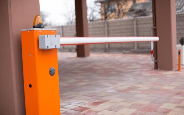 Отель Crema Residence