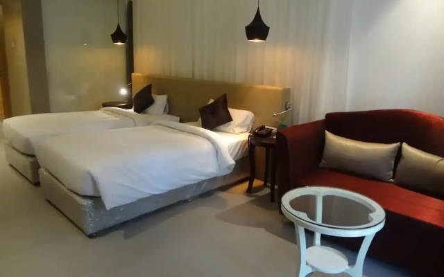 Hotel Satkar Grande