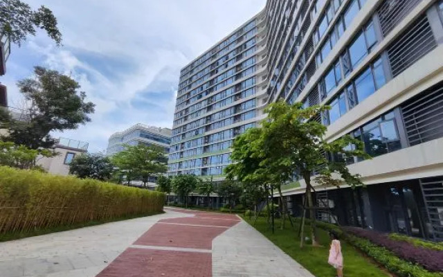 Neighbors of Hailing