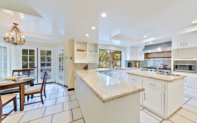 5BDRM Villa Via Mil Cumbres