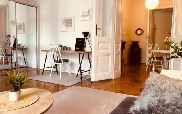 Room 44