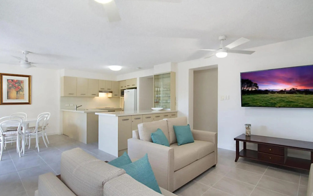 Woobera Unit 14 - On the hill overlooking Tweed Heads and Coolangatta – Guest Rooms – Tweed Heads