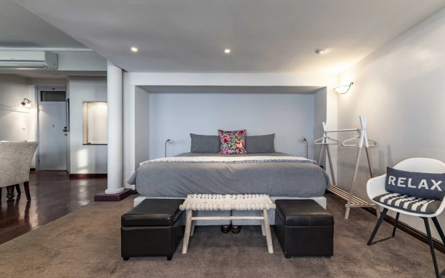 504 Knightsbridge Mansions