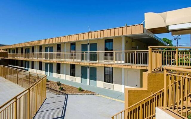 Travel Inn Bristol near State St