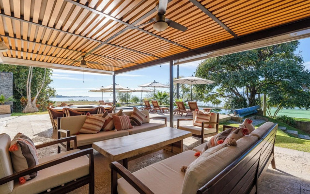 Exclusive House with Lake Chapala Access