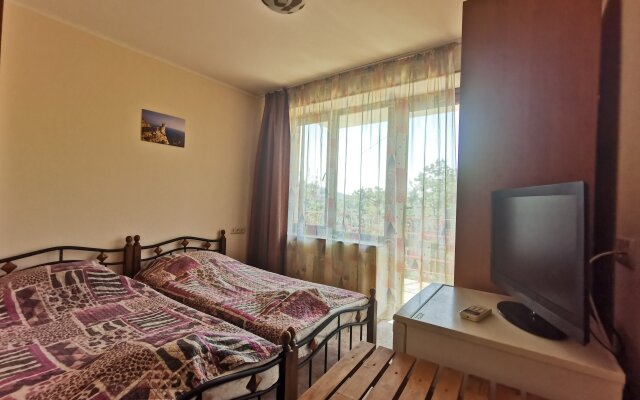 Lavrovy Sad Guest House