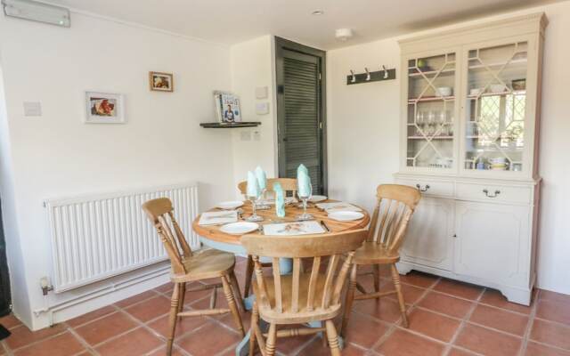 Barn Court Cottage