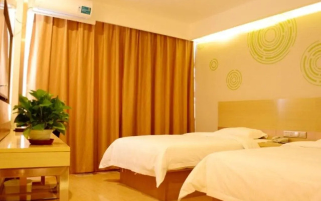 GreenTree Inn Taiyuan Wanbailin District West Bua Station Express Hotel