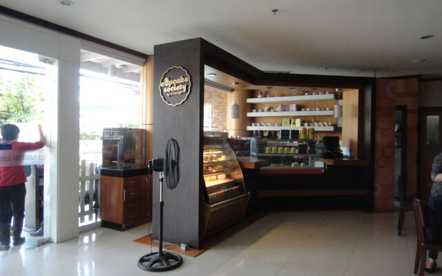 Fuente Oro Business Suites Cebu powered by Cocotel